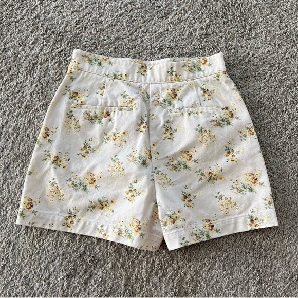Sezane floral cream shorts - Picture 2 of 4